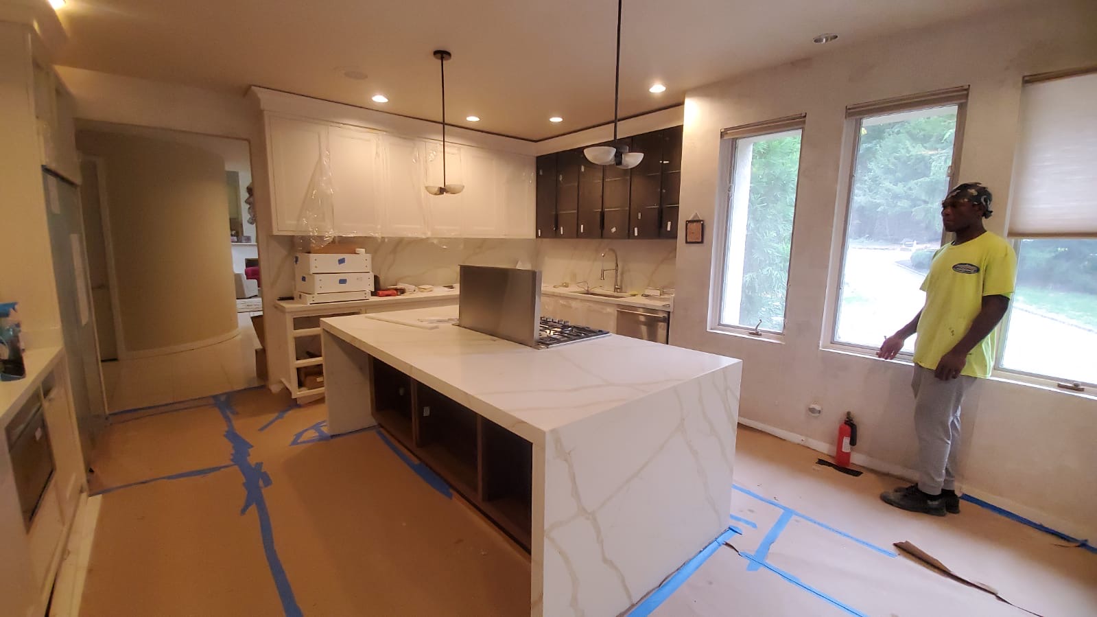 Modern finished kitchen island setup
